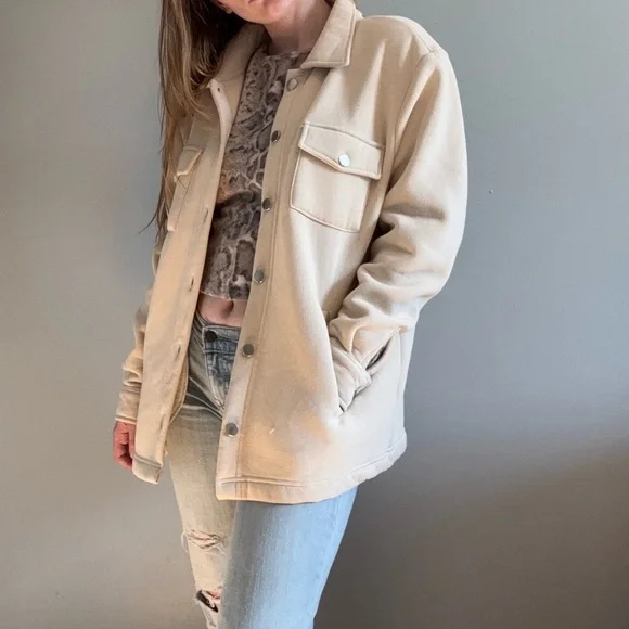 Boohoo Cream Shacket With/ Snap Buttons - Picture 4 of 5